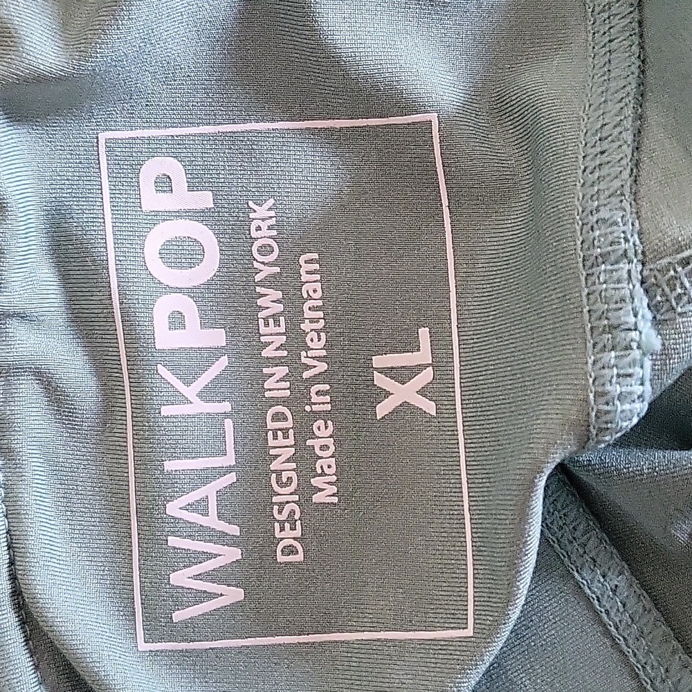 Walk pop Capris - Picture 3 of 3
